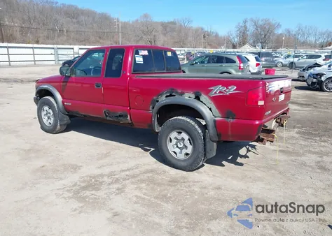 2003 Chevrolet S-10 Ls from USA, damaged, VIN 1GCCT19X838214430